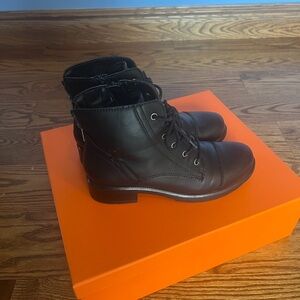 Size 7 Darria Madden Girl Black Ankle Boots